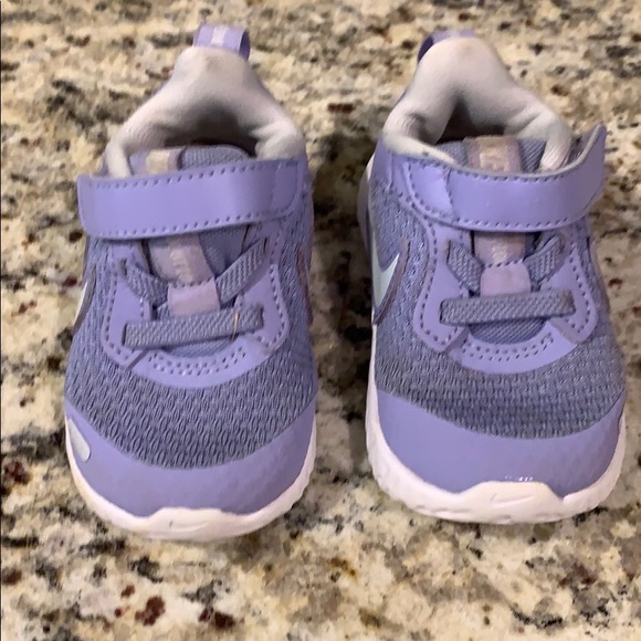 Nike Baby Girl shoes size 3 - Picture 2 of 4